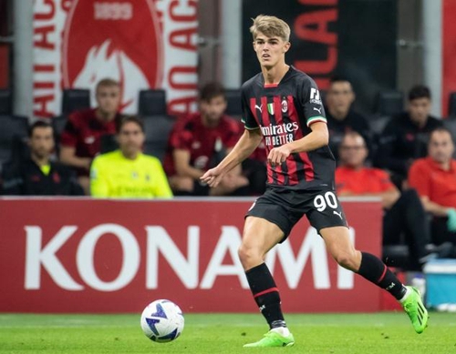 赛增添了更 赛增添了更