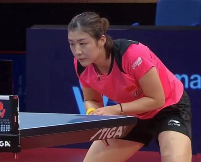 突然劈长牵 突然劈长牵